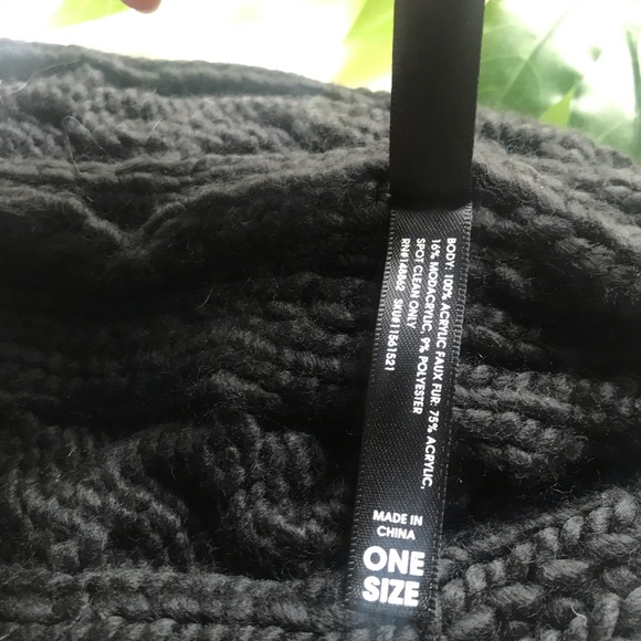 Torrid Cable Knit Beanie EUC - Picture 5 of 5